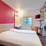 Hotelf1 Paris Porte De Montreuil بانيوليه