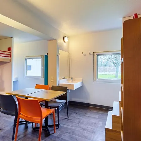 Hotelf1 Paris Porte De Montreuil