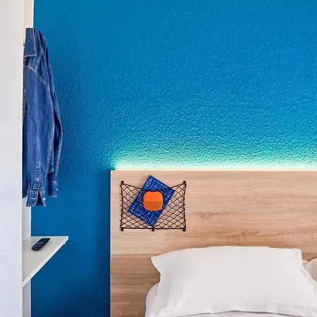 Hotelf1 Paris Porte De Montreuil Hotel Bagnolet