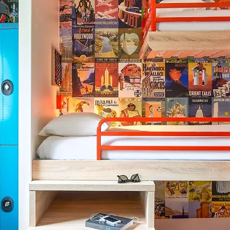 Hotel Hotelf1 Paris Porte De Montreuil Bagnolet