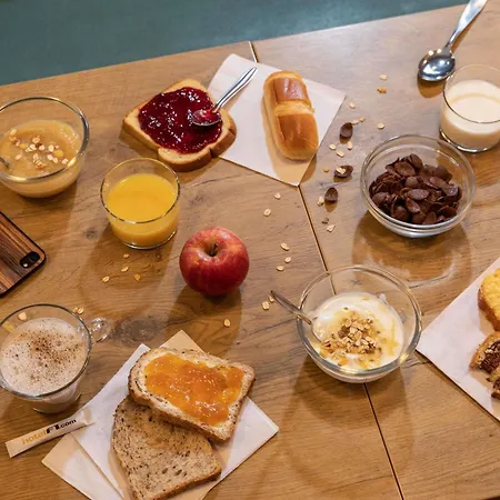 Hotelf1 Paris Porte De Montreuil *