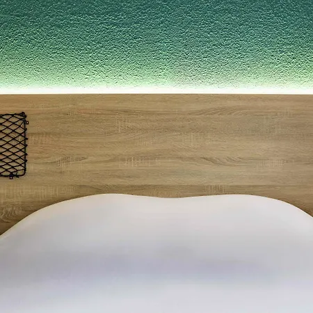 Hotelf1 Paris Porte De Montreuil Hotel Bagnolet