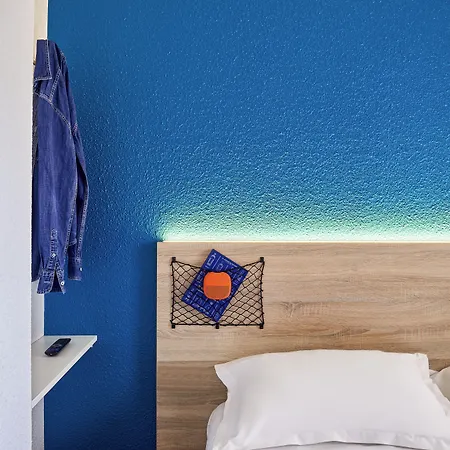 Hotel Hotelf1 Paris Porte De Montreuil Bagnolet