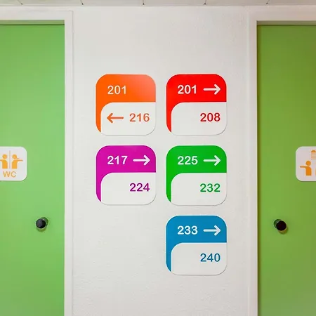 Hotelf1 Paris Porte De Montreuil Hotell Bagnolet