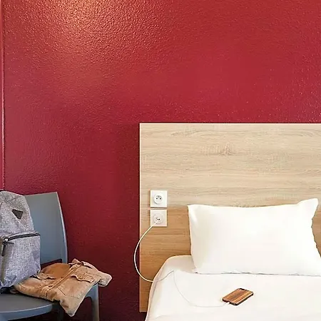 Hotel Hotelf1 Paris Porte De Montreuil Bagnolet