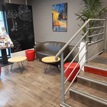 Hotelf1 Paris Porte De Montreuil *