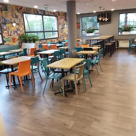 Hotel Hotelf1 Paris Porte De Montreuil *