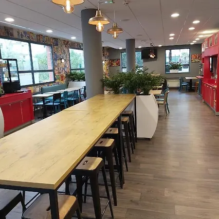 Hotelf1 Paris Porte De Montreuil Hotel *