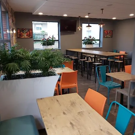 Hotel Hotelf1 Paris Porte De Montreuil Bagnolet