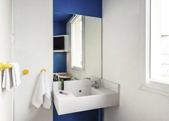 Hotelf1 Paris Porte De Montreuil *