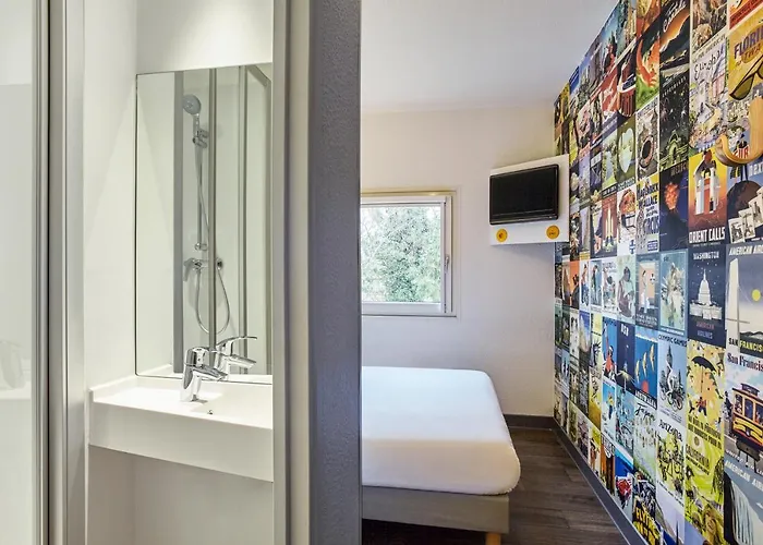 Hotelf1 Paris Porte De Montreuil