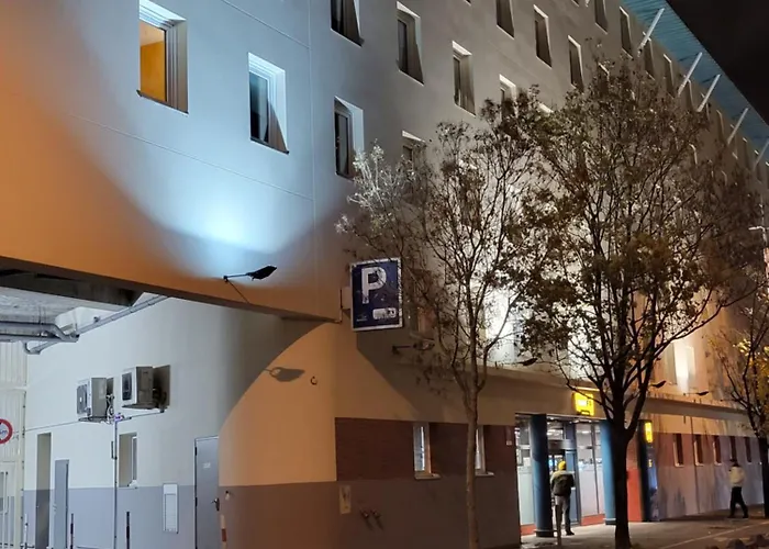 Hotelf1 Paris Porte De Montreuil * Bagnolet