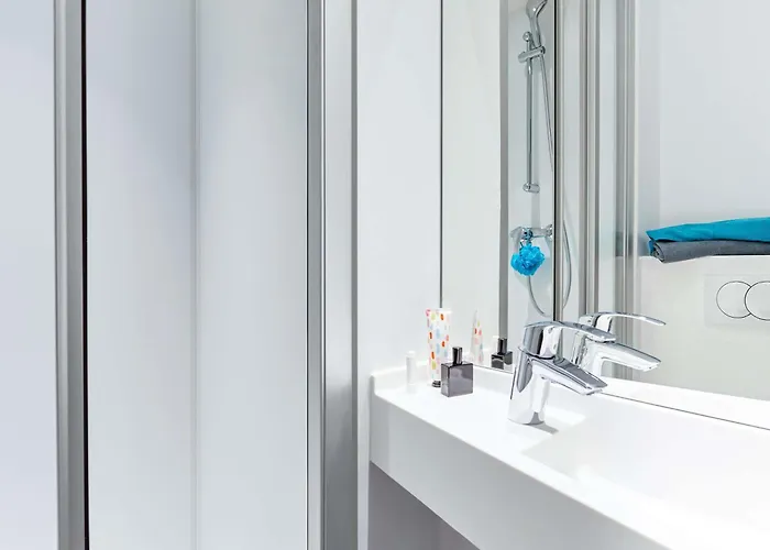 Hotelf1 Paris Porte De Montreuil Hotel