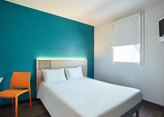 Hotel Hotelf1 Paris Porte De Montreuil Bagnolet