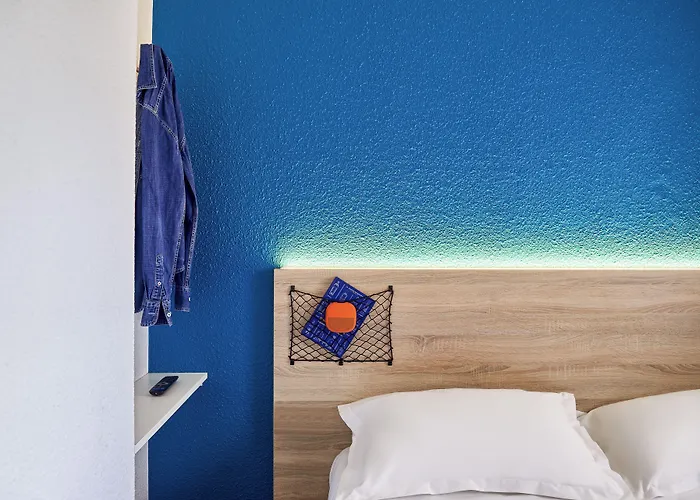 Hotel Hotelf1 Paris Porte De Montreuil Bagnolet