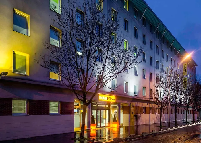 Hotelf1 Paris Porte De Montreuil Bagnolet