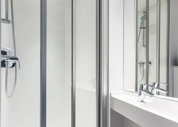 Hotelf1 Paris Porte De Montreuil *