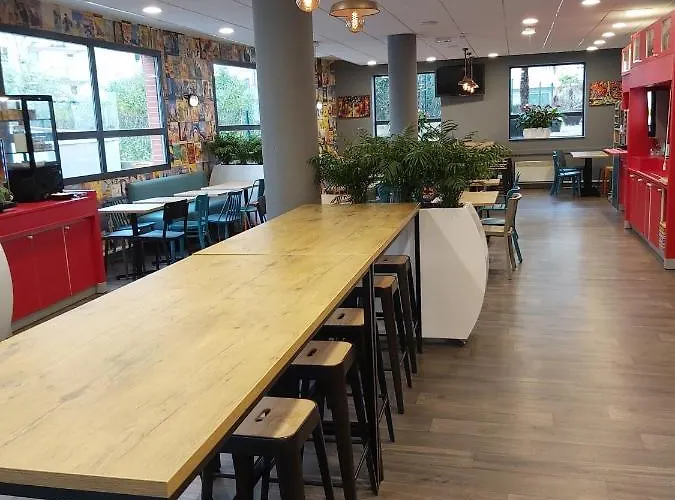 Hotelf1 Paris Porte De Montreuil Hotel *