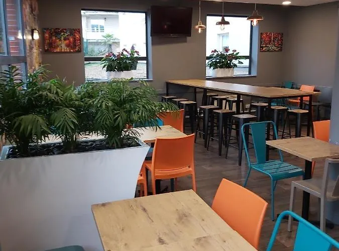 Hotel Hotelf1 Paris Porte De Montreuil Bagnolet